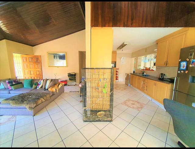 4 BEDROOM HOUSE FOR SALE IN TOWNSEND ESTATE